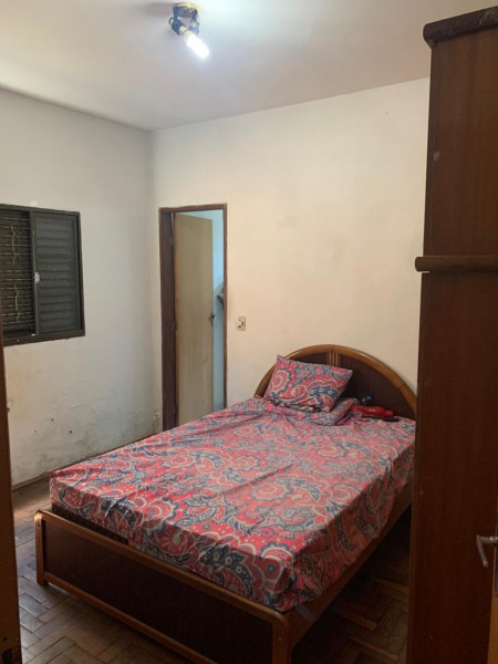 Casa à venda Santa Mônica com 180m² e 3 quartos por R$ 550 - 2083946441-imagem-do-whatsapp-de-2023-03-06-as-11.jpg