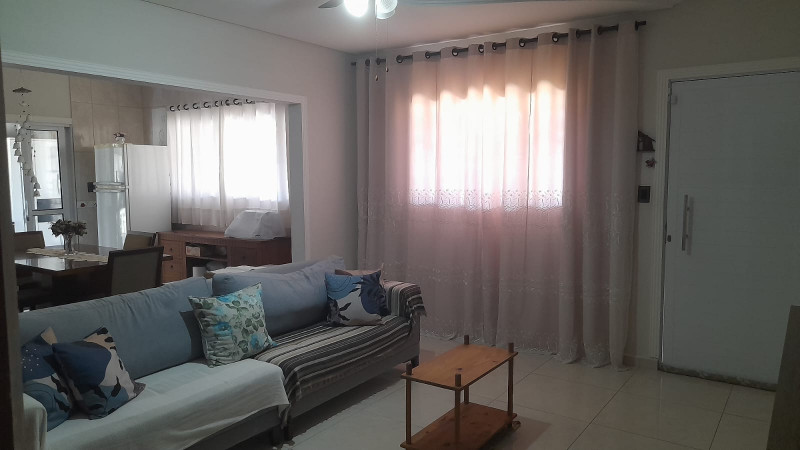 Casa à venda Esplanada Santa Terezinha com 190m² e 3 quartos por R$ 580.000 - 1114980378-sala-estar-1.jpg