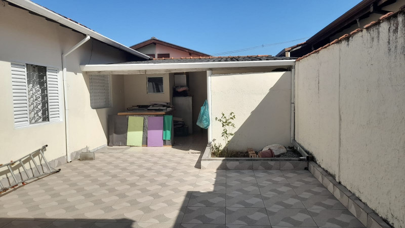 Casa à venda Esplanada Santa Terezinha com 190m² e 3 quartos por R$ 580.000 - 431610151-quintal-fundos.jpg