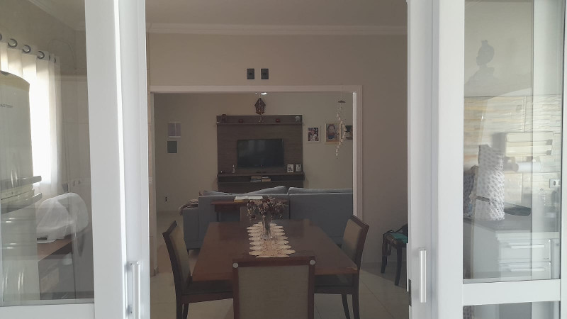Casa à venda Esplanada Santa Terezinha com 190m² e 3 quartos por R$ 580.000 - 542712743-sala-jantar-1.jpg