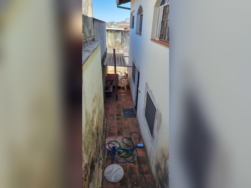 Casa à venda Califórnia com 494m² e 5 quartos por R$ 3.200.000 - fundos.jpg