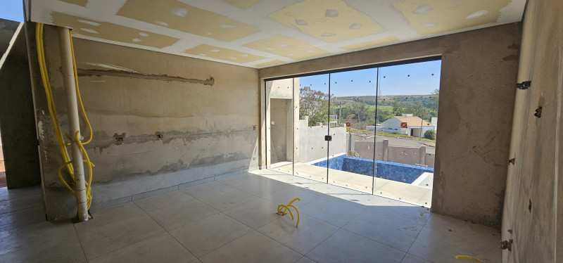 Casa de condomínio à venda Horto ( Tupi ) com 527m² e 3 quartos por R$ 1.150.000 - 1142892035-cozinha.jpg