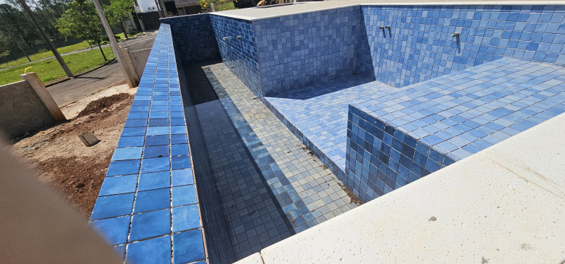 Casa de condomínio à venda Horto ( Tupi ) com 527m² e 3 quartos por R$ 1.150.000 - 1249180038-piscina-raia-borda-infinita.jpg