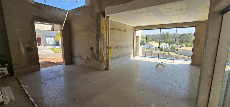 Casa de condomínio à venda Horto ( Tupi ) com 527m² e 3 quartos por R$ 1.150.000 - 441167628-sala-tv-jantar-cozinha.jpg