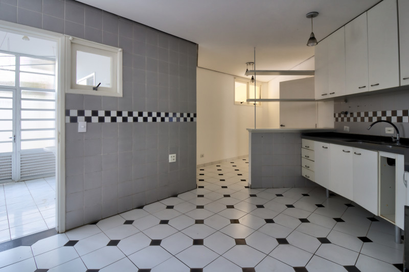 Casa à venda Res. Onze (Alphaville) com 293m² e 3 quartos por R$ 1.978.000 - 2103690311-10-cozinha-vista-3.jpg
