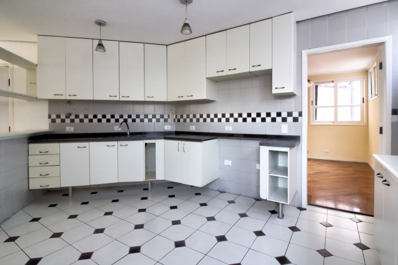 Casa à venda Res. Onze (Alphaville) com 293m² e 3 quartos por R$ 1.978.000 - 402379807-9-cozinha-vista-2.jpg