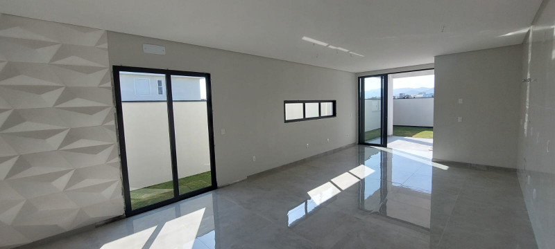 Casa à venda Campeche com 160m² e 3 quartos por R$ 1.390.000 - 1896916242-abfa7ab4-ff3c-4718-8bd7-1bda99e65f02.jpeg