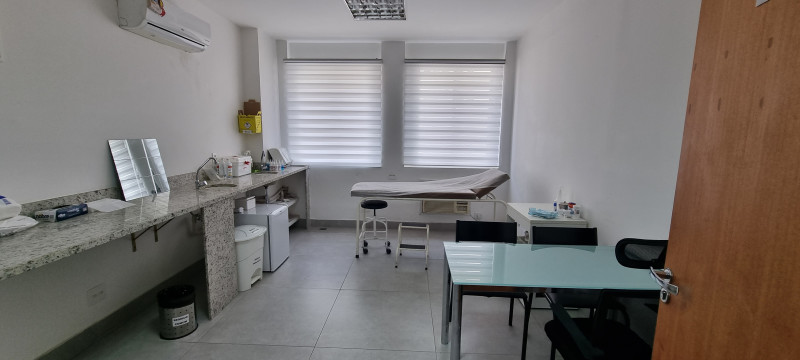 Comercial à venda Centro com 128m² e 1 quarto por R$ 620.000 - 2089720339-sala8.jpg