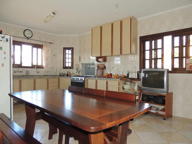 Casa de condomínio à venda Condominio Jardim das Palmeiras com 1650m² e 4 quartos por R$ 900.000 - 2147252742-13-cozinha.jpeg