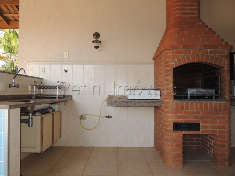 Casa de condomínio à venda Condominio Jardim das Palmeiras com 1650m² e 4 quartos por R$ 900.000 - 293306240-4-churrasqueira-e-pia.jpeg