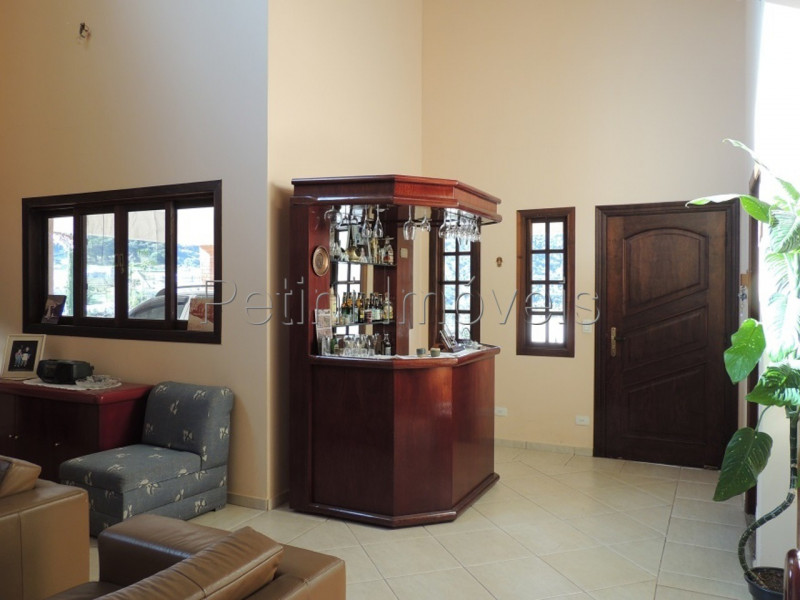 Casa de condomínio à venda Condominio Jardim das Palmeiras com 1650m² e 4 quartos por R$ 900.000 - 794568393-10-sala.jpeg