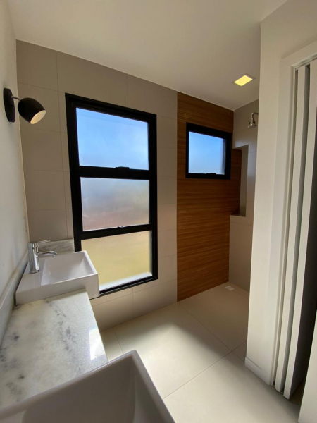 Casa de condomínio à venda Jd. São José com 197m² e 4 quartos por R$ 1.190.000 - 1752594810-wc-social-1.png