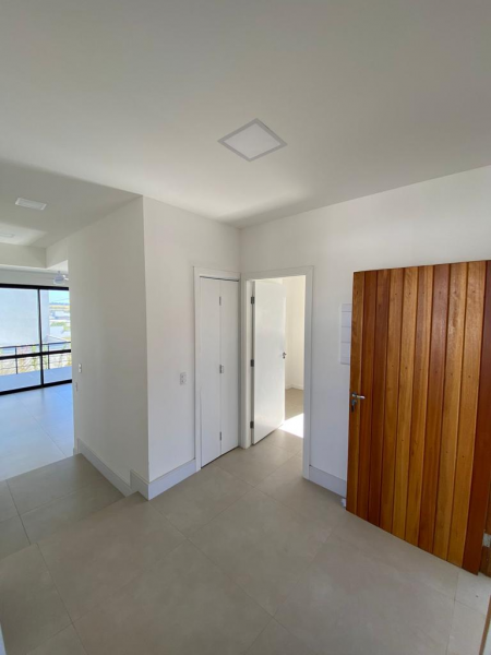 Casa de condomínio à venda Jd. São José com 197m² e 4 quartos por R$ 1.190.000 - 1953377607-corredor-terreo-2.png