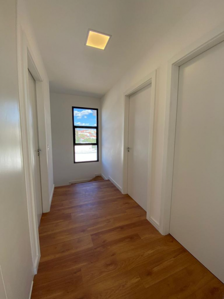 Casa de condomínio à venda Jd. São José com 197m² e 4 quartos por R$ 1.190.000 - 540318729-hall-dorms.png