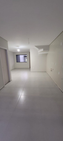 Casa à venda Iririú com 11900m² e 3 quartos por R$ 585 - 795951903-sala-coz.jpg