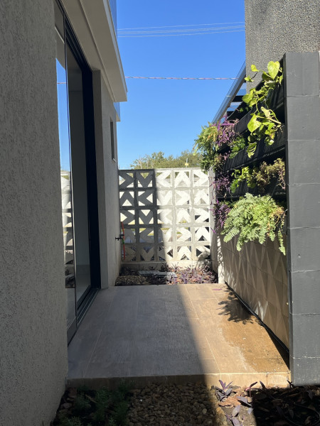 Casa de condomínio à venda Santa Candida com 180m² e 3 quartos por R$ 1.399.000 - 91300968-02externo-1.JPEG