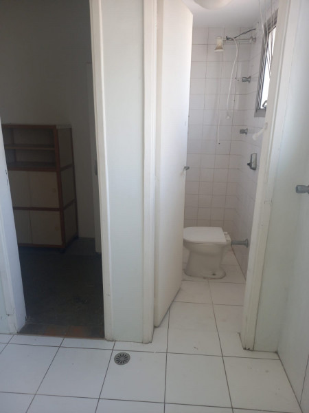 Apartamento à venda Vila Nova Conceição com 81m² e 2 quartos por R$ 980.000 - 1189585800-foto-quarto-e-ban-ser.jpg