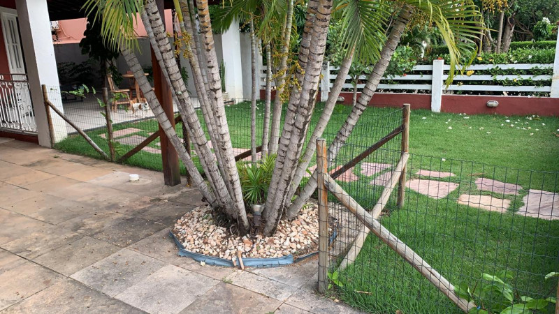 Casa de condomínio à venda Buraquinho com 180m² e 4 quartos por R$ 1.300.000 - 639623049-4-verde-frente2.jpg