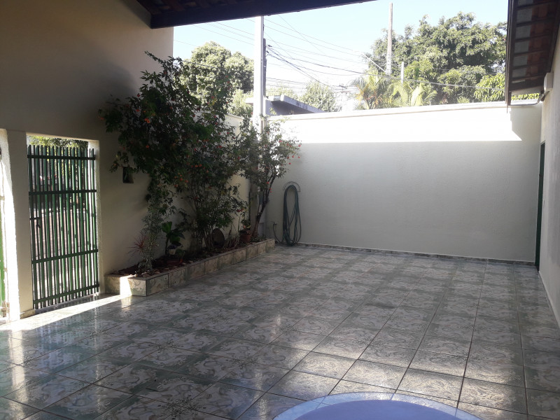 Casa à venda Parque dos Eucaliptos com 180m² e 3 quartos por R$ 360.000 - 1314269385-2.jpg