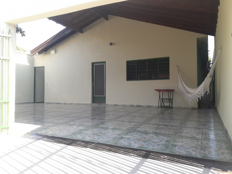 Casa à venda Parque dos Eucaliptos com 180m² e 3 quartos por R$ 360.000 - 1839047183-1.jpg