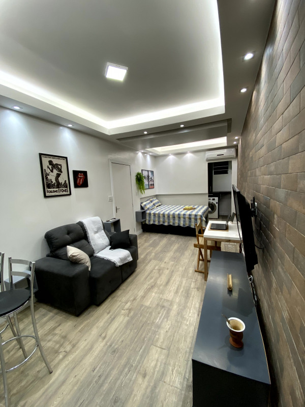 Kitnet à venda Cidade Baixa com 24m² e 1 quarto por R$ 175.000 - 676849433-img-2082-2.jpg