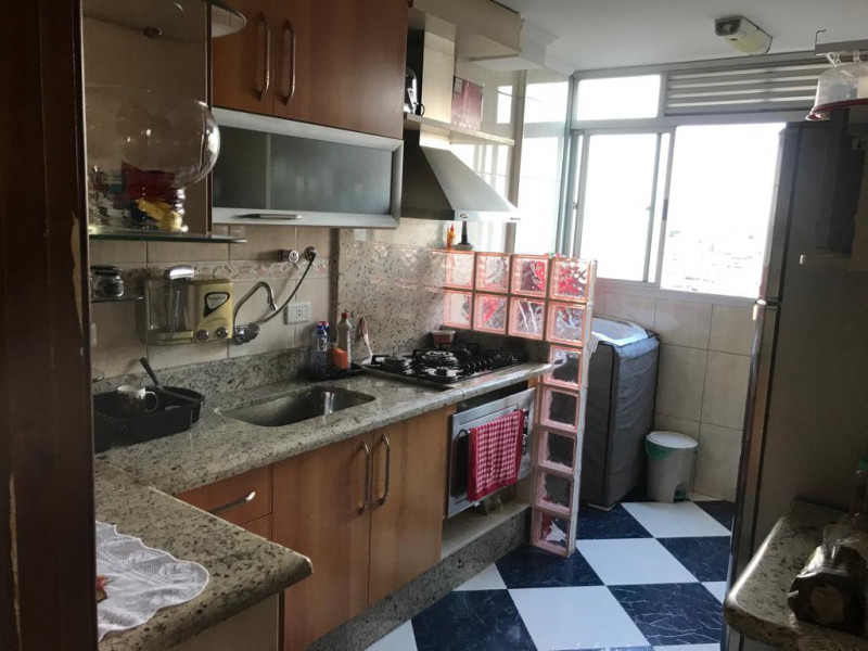 Apartamento à venda Taboão com 56m² e 2 quartos por R$ 320.000 - 1211136375-cozinha-2.jpg