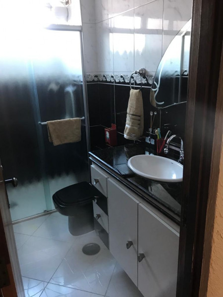 Apartamento à venda Taboão com 56m² e 2 quartos por R$ 320.000 - 1515548749-banheiro.jpg