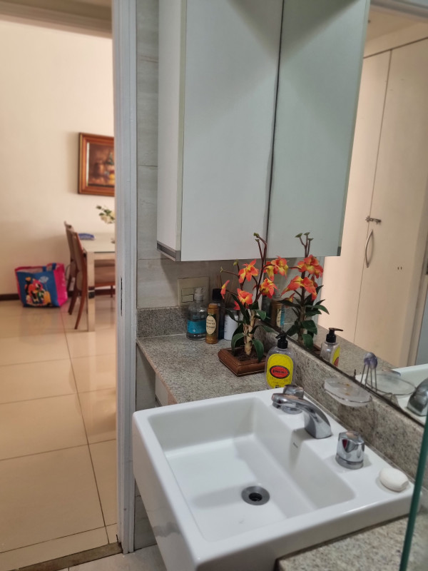 Apartamento à venda Copacabana com 50m² e 1 quarto por R$ 750.000 - 379239735-banheiro2.jpg