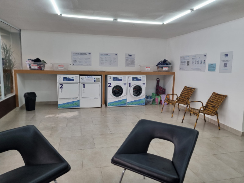 Apartamento à venda Copacabana com 50m² e 1 quarto por R$ 750.000 - 404434808-lavanderia.jpg