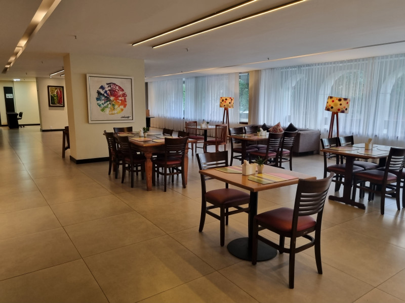 Apartamento à venda Copacabana com 50m² e 1 quarto por R$ 750.000 - 475858057-restaurante.jpg