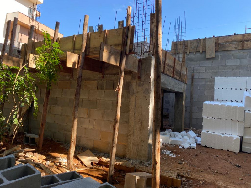 Terreno à venda Centro com 812m² e 1 quarto por R$ 850.000 - 875690633-img-20230925-wa0023.jpg