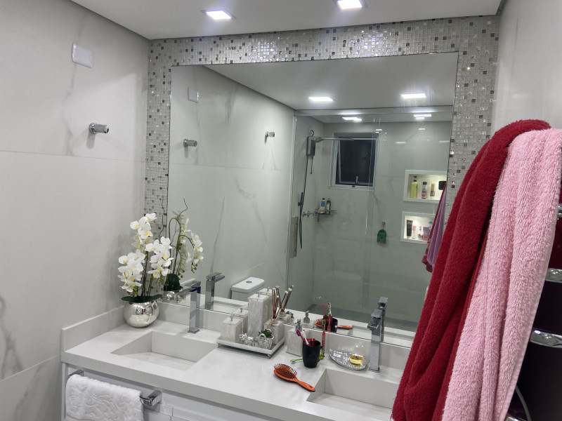 Casa à venda Vila Yolanda com 320m² e 3 quartos por R$ 980.000 - 1935353386-9d965004-a264-42c0-aa63-91daa35f720d.jpeg