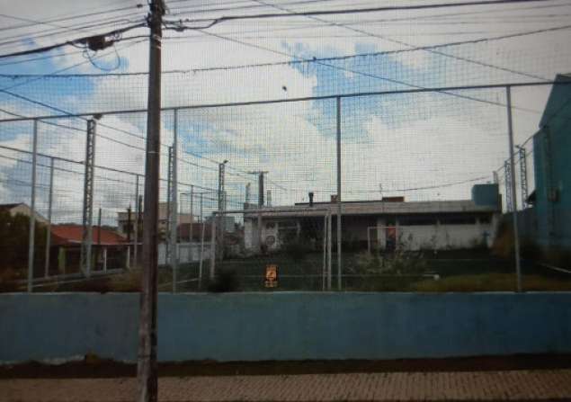 imóvel com 682m²