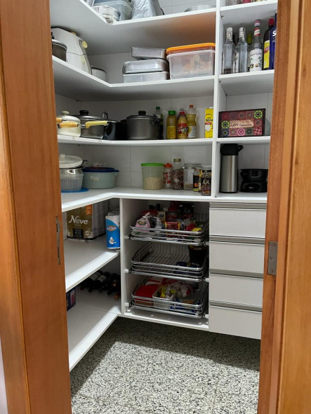 Casa de condomínio à venda Centro com 460m² e 5 quartos por R$ 4.800.000 - 805947311-dispensa.jpeg