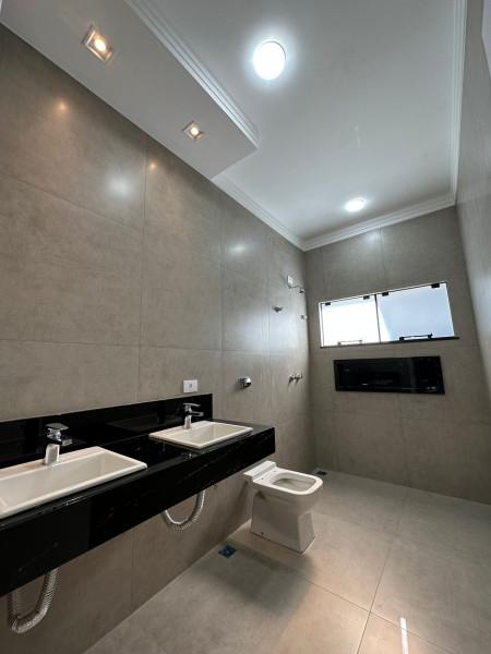 Casa de condomínio à venda Centro com 224m² e 3 quartos por R$ 1.499.000 - 560199927-17-wc-suite-master-casa-araguari.jpeg