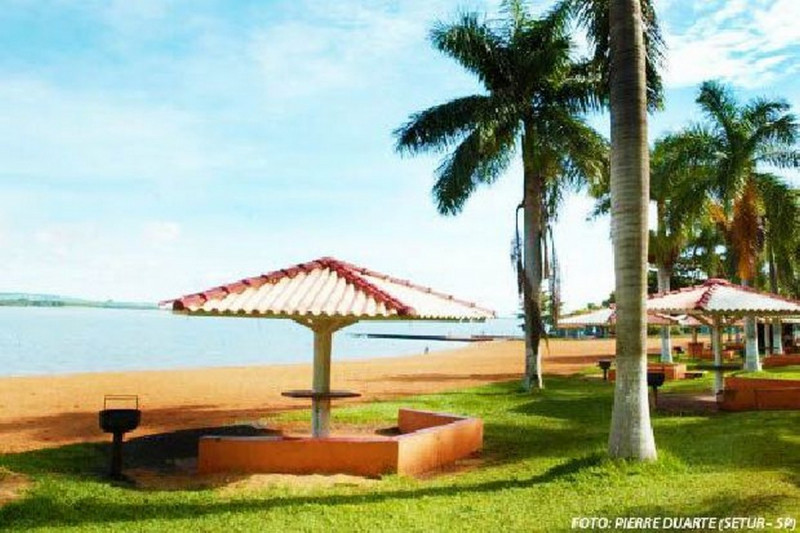 Apartamento à venda Centro com 525m² e 2 quartos por R$ 190.000 - 72337673-1434135891.jpg