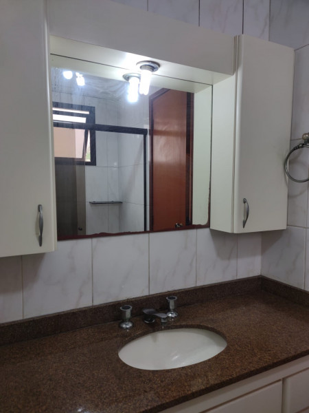 Apartamento à venda Vila Monumento com 69m² e 3 quartos por R$ 700.000 - 1302147536-outro-angulo-banheiro-suite.jpeg