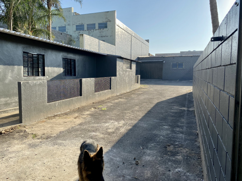 Comercial à venda Loteamento Industrial Salto Grande I com 2000m² e 1 quarto por R$ 2.300.000 - 791967988-img-9522.jpg