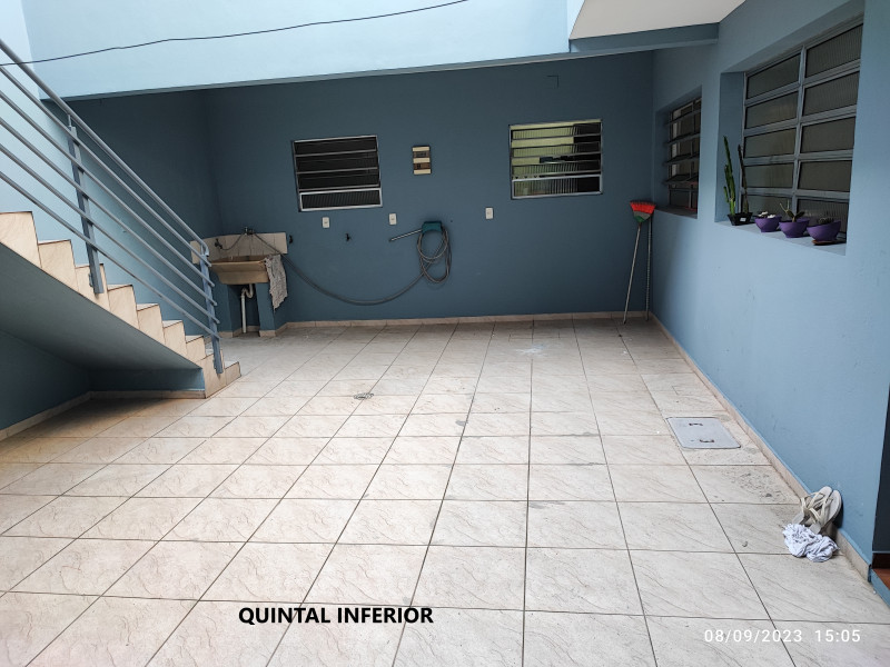 Casa à venda Vila Menck com 165m² e 2 quartos por R$ 550.000 - 1221841525-quintal.jpg