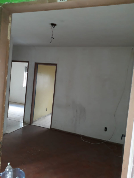 Apartamento à venda Rubem Berta com 52m² e 2 quartos por R$ 60.000 - 735060648-img-20230117-wa0030.jpg