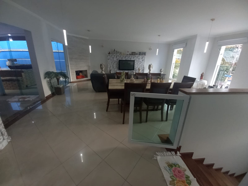 Casa à venda Vila Irmãos Arnoni com 215m² e 4 quartos por R$ 1.245.000 - 1847679503-3ff6a006-9bf9-4496-9adb-c98c11e8c08c.jpeg
