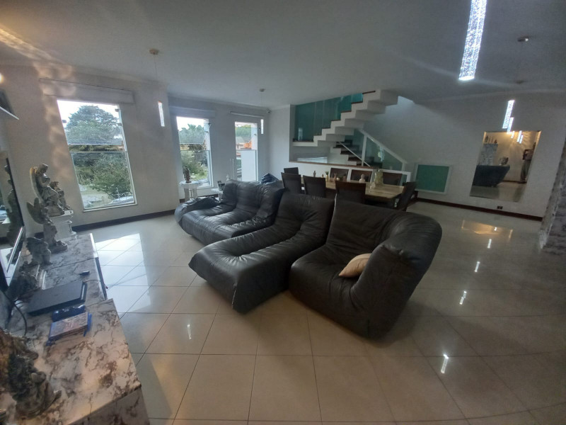 Casa à venda Vila Irmãos Arnoni com 215m² e 4 quartos por R$ 1.245.000 - 905024638-4d817b91-b58d-4b27-be6c-89832bb4e651.jpeg