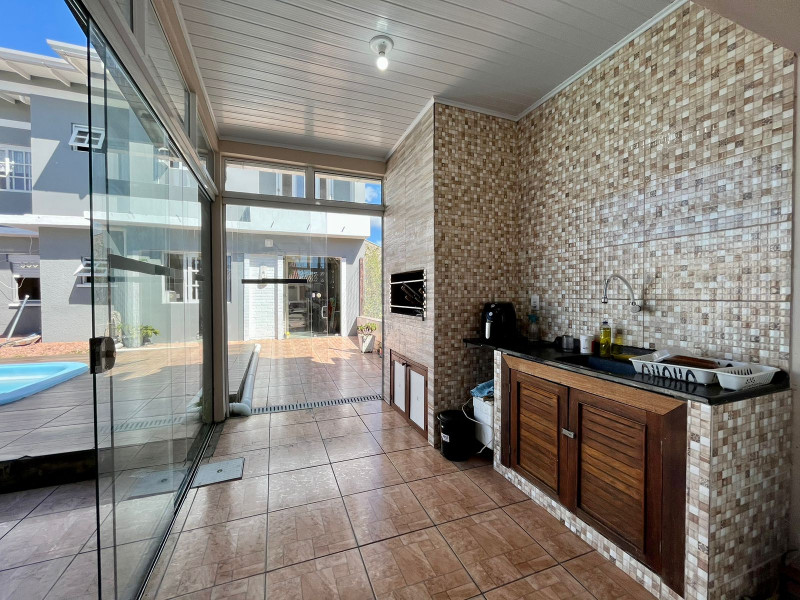 Casa à venda Atlântida sul  com 240m² e 7 quartos por R$ 550.000 - 234212555-370260578-10231271867525678-6511976898115253875-n.jpg