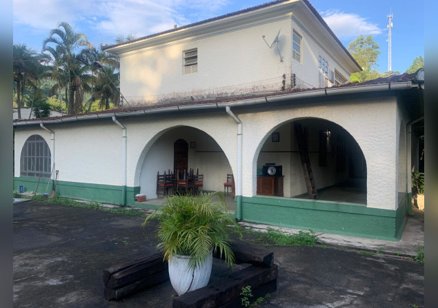 imóvel com 4000m²