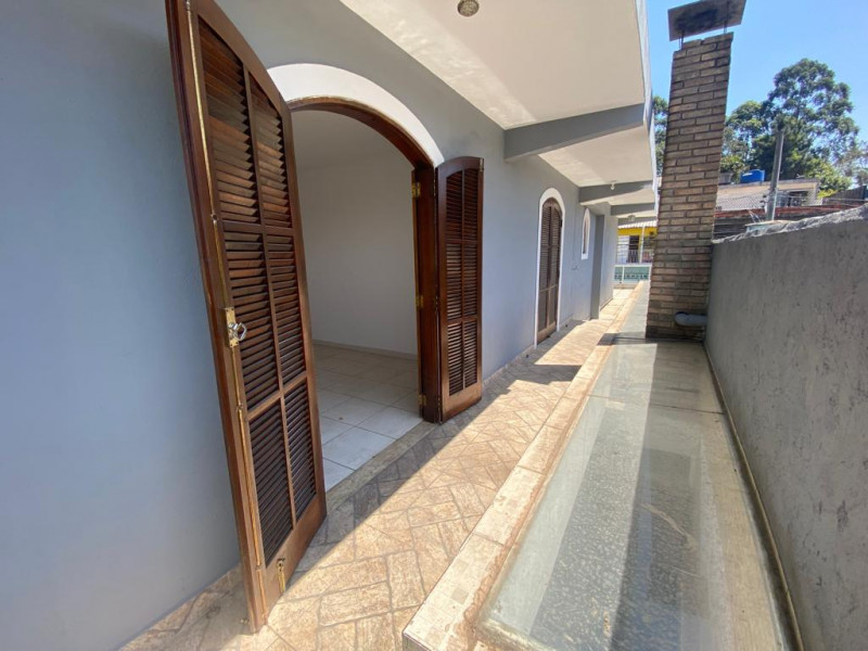 Casa à venda Jardim Santa Luzia com 256m² e 3 quartos por R$ 450.000 - 64096630-80079451-baf7-46bb-980b-1a45621a311f.jpeg