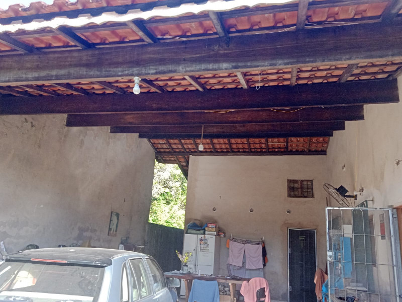 Casa à venda Jardim Regina com 360m² e 2 quartos por R$ 300.000 - 1968631123-cobertura-e-pe-direito-area-central.jpg