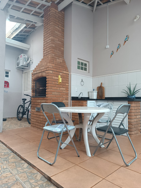 Casa de condomínio à venda Lenheiro com 190m² e 3 quartos por R$ 850.000 - 1161109193-quintal-02.jpg