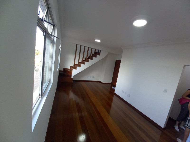 Cobertura à venda São Luiz com 182m² e 4 quartos por R$ 749.900 - 1046373127-sala-1o-andar.jpg