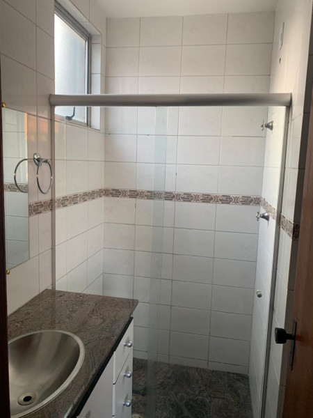 Cobertura à venda São Luiz com 182m² e 4 quartos por R$ 749.900 - 358318658-banho-suite-1o-andar.jpg