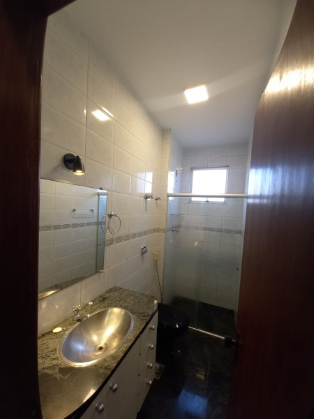 Cobertura à venda São Luiz com 182m² e 4 quartos por R$ 749.900 - 52609356-banho-social.jpg